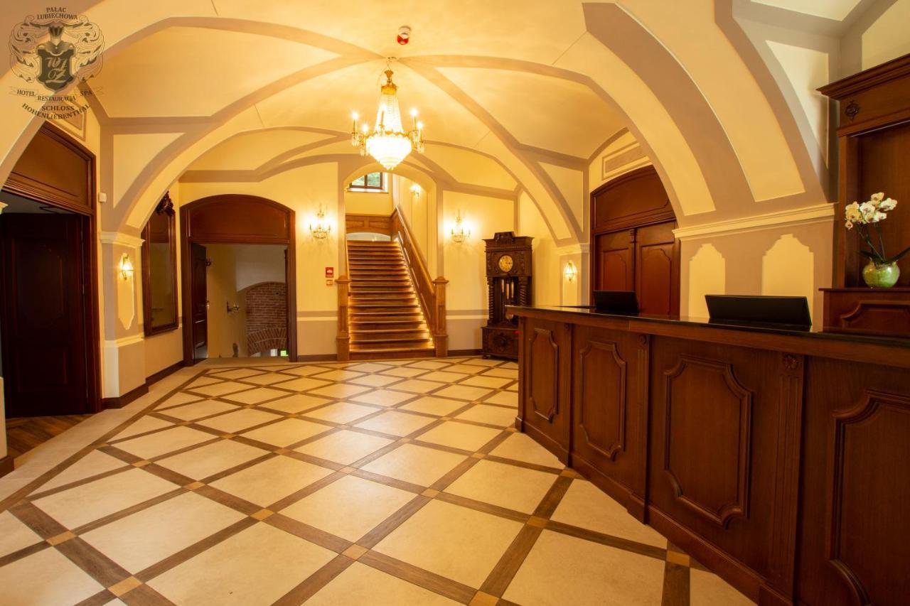 Palac Lubiechowa-Jelenia Gora- Riesengebirge Buitenkant foto