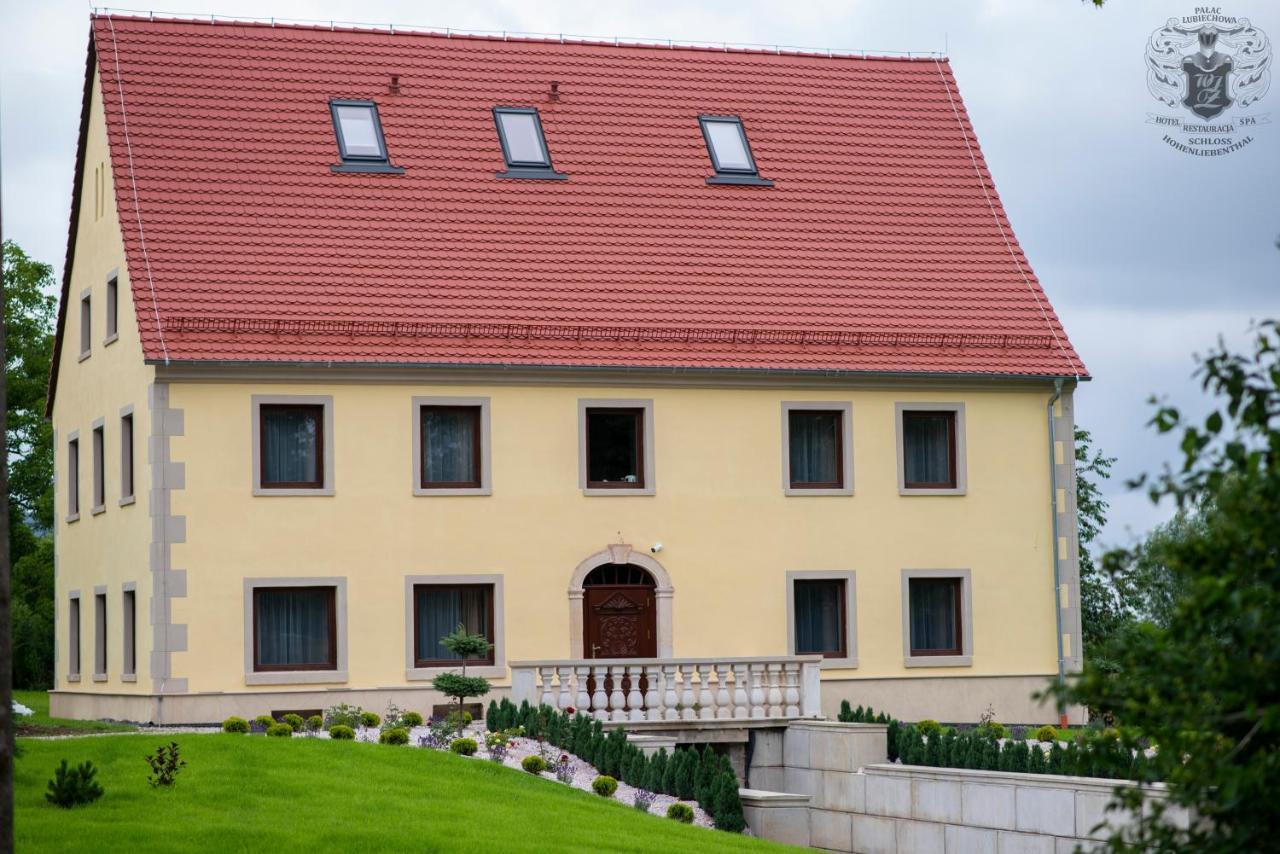 Palac Lubiechowa-Jelenia Gora- Riesengebirge Buitenkant foto